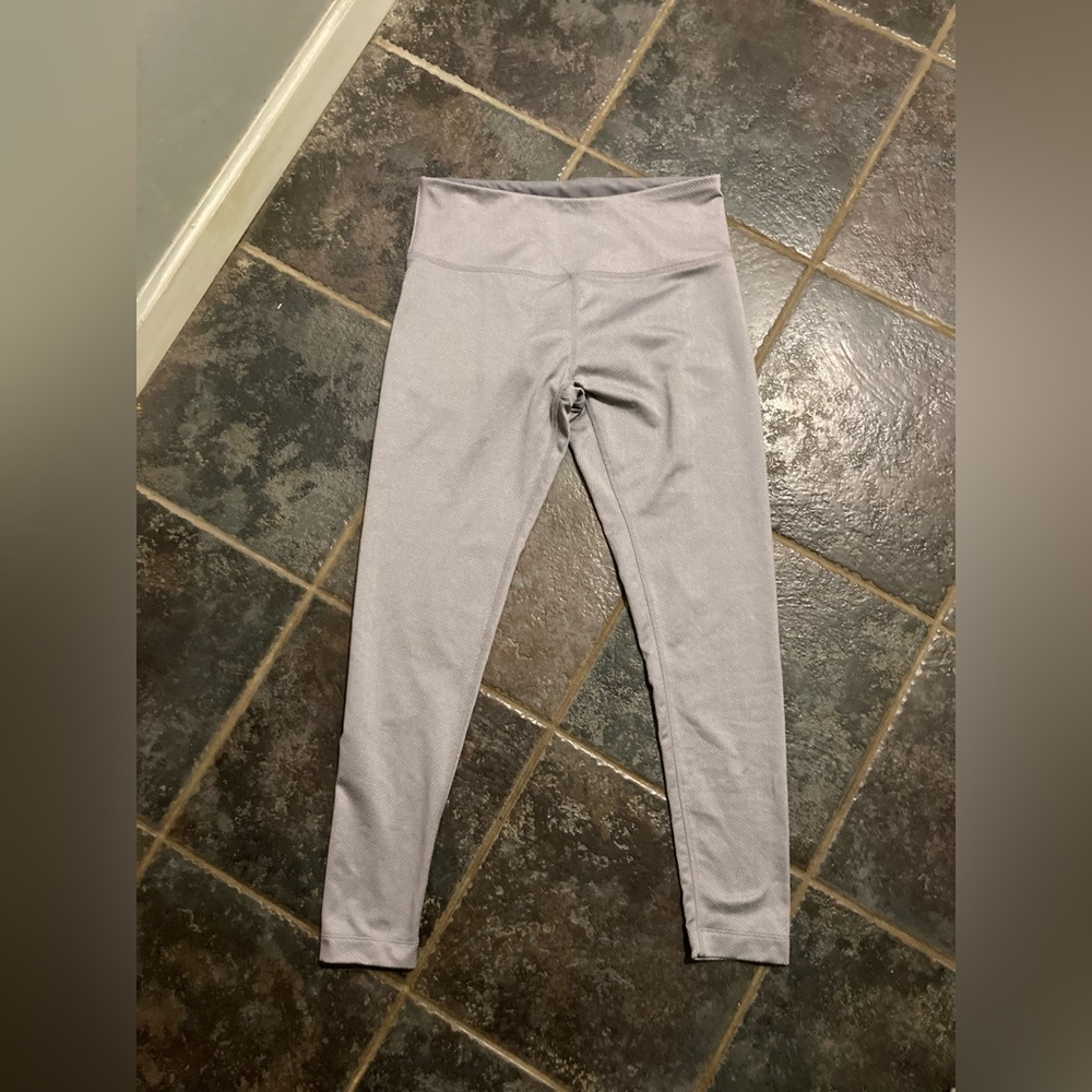 Mondetta Mid Rise Leggings. Size M